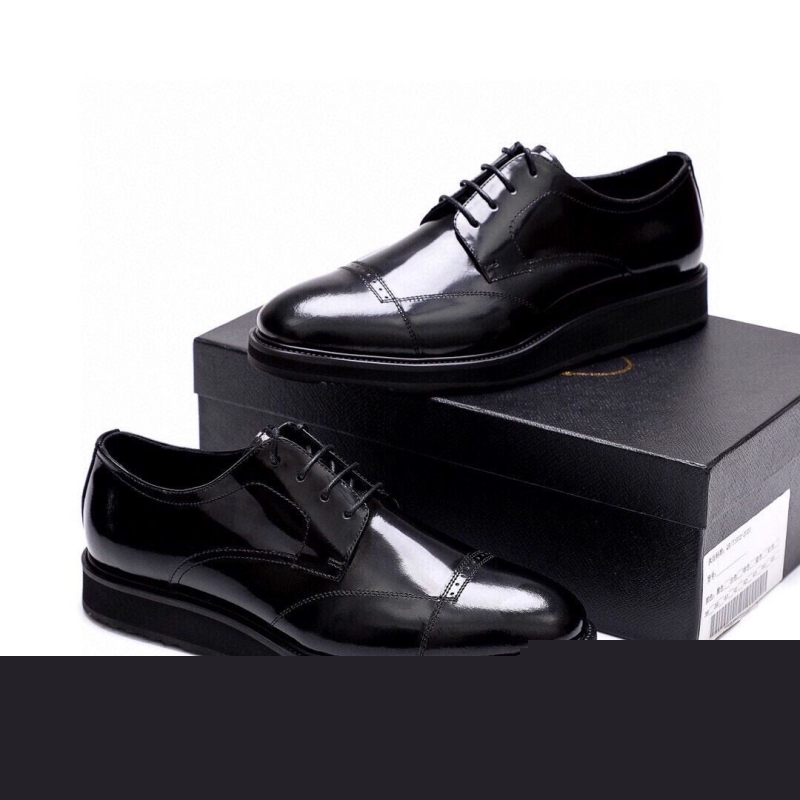 Pra*a leather shoes
